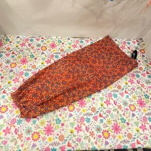 NEW- Plastic bag holder